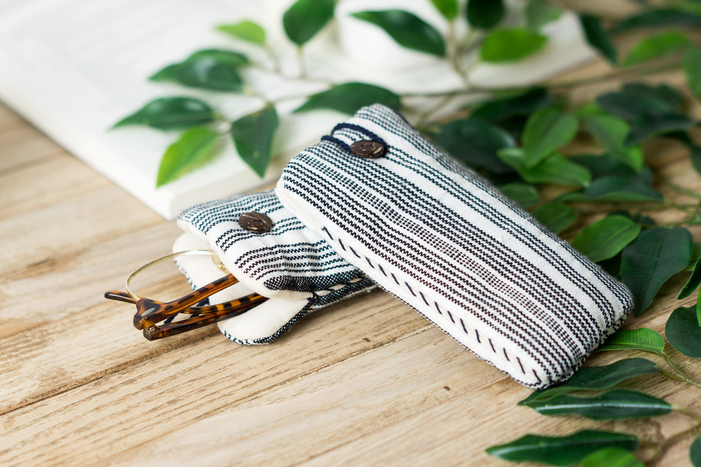 Striped Soft Glasses Case | Black and White Phone Holder